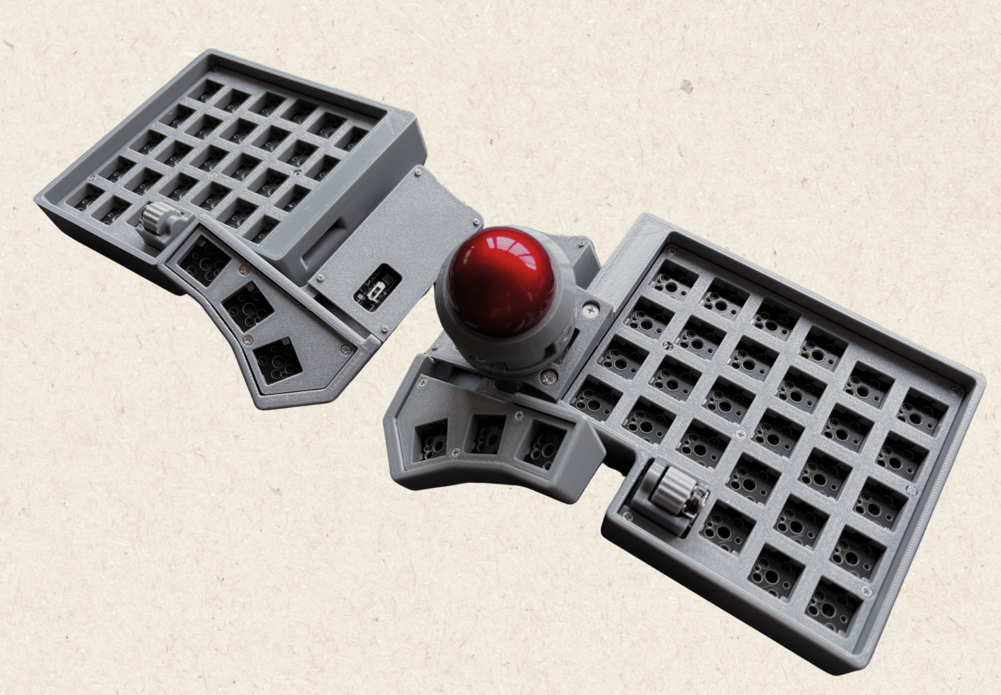 Trackball Keyboard with Adjustable Tenting