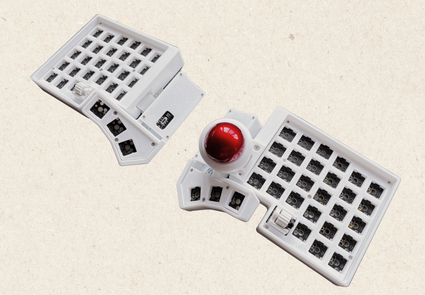 Trackball Keyboard with Adjustable Tenting