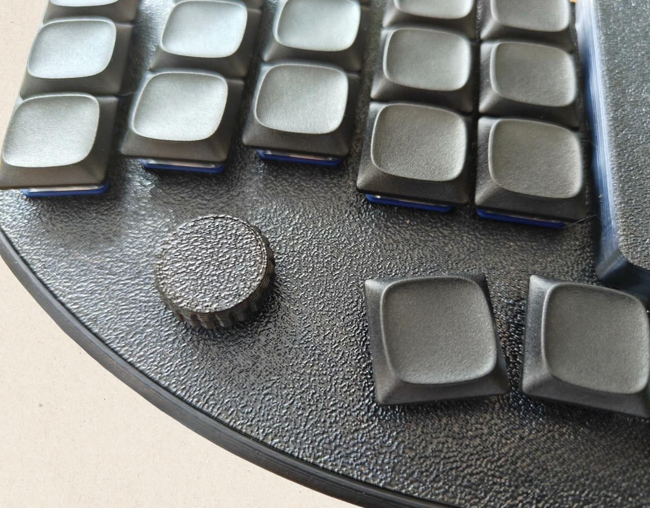 Keyboard with TrackPoint Ready to Use