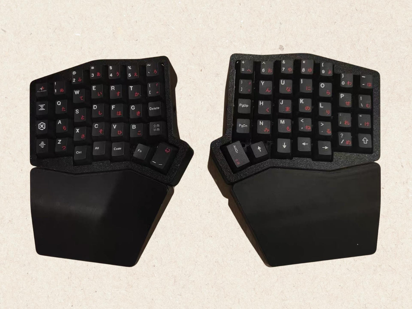 Split Keyboard DIY Kit with Magnetic Wrist Rests